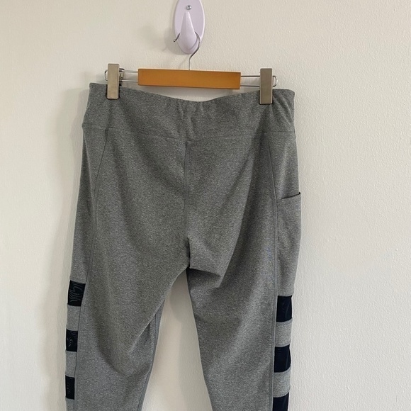 (NWOT) X BY GOTTEX GRAY SIDE MESH LEGGINGS WITH SIDE POCKETS - Picture 12 of 12